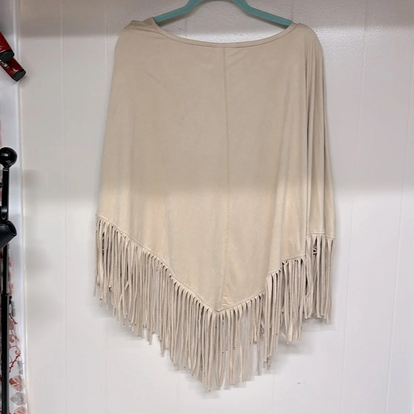 French Blue Fringed Faux Suede Shawl Light Tan Womens Xl - Picture 4 of 5